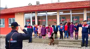 Çankırı Jandarma'dan Öğrencilere Karne Sürprizi!