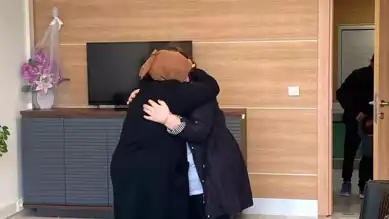 28 Yıl Sonra Annesiyle Buluştu
