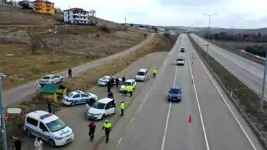 Akyurt'ta Trafik Denetimi: Şehirlerarası Otobüsler de Kontrol Edildi