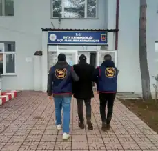 Çankırı'da 54 Aranan Şahıs ve 7 Göçmen Yakalandı