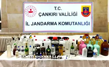 Çankırı'da 88 Aranan Şahıs ve 12 Düzensiz Göçmen Yakalandı