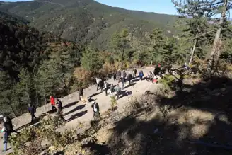 Doğaseverler, İlçede Yürüyüş Düzenledi