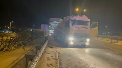 Buzlanma Nedeniyle Tır Kazası!