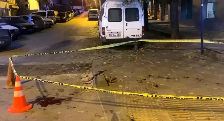 Bıçaklı Kavga: 1 Yaralı