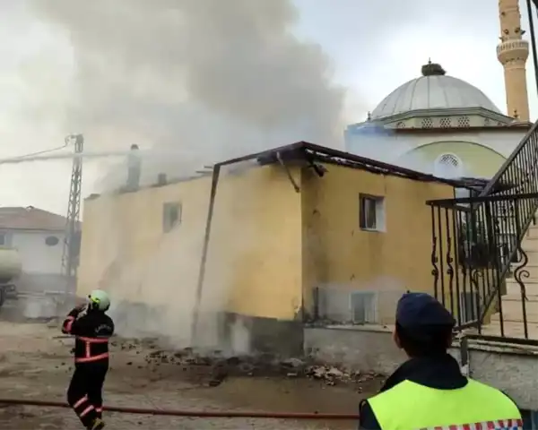 Köy Evini Yakan Yangın Söndürüldü - Çankırı