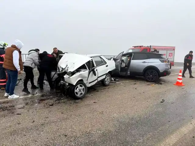Çankırı'da Çarpışma: 1 Ölü, 2 Yaralı