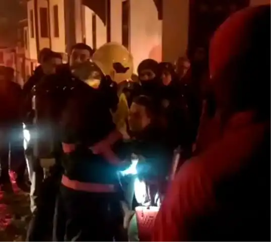 Çankırı'daki Tarihi Konakta Kedi Kurtarıldı!