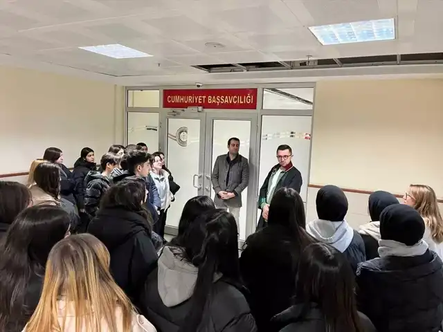 Liseliler Adliyeyi Gezdi, Hukuku Yakından Gözlemledi